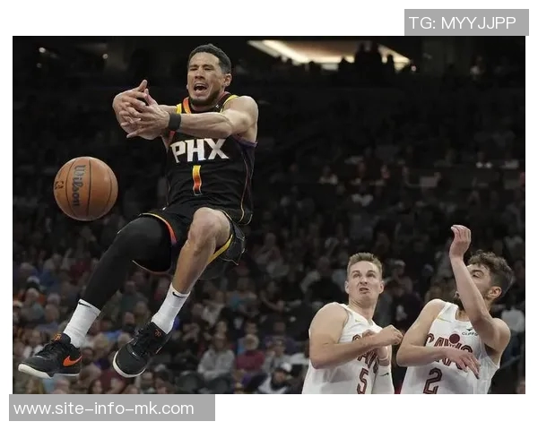 米切尔表现低迷18投7中失误频繁正负值惨淡球队遭遇失利 米切尔表现低迷18投7中失误频繁正负值惨淡球队遭遇失利