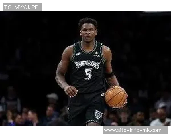 张佳玮盛赞爱德华兹:33分表现展现纯粹爆发力与全面实力 张佳玮盛赞爱德华兹:33分表现展现纯粹爆发力与全面实力