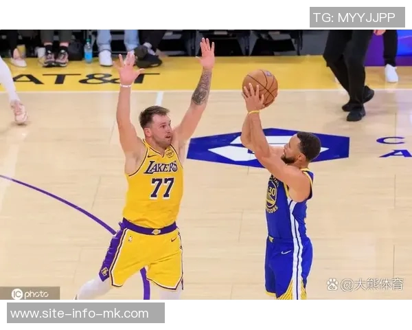 爱德华兹本赛季第九次得分超过40分追平东契奇并列NBA得分王 爱德华兹本赛季第九次得分超过40分追平东契奇并列NBA得分王