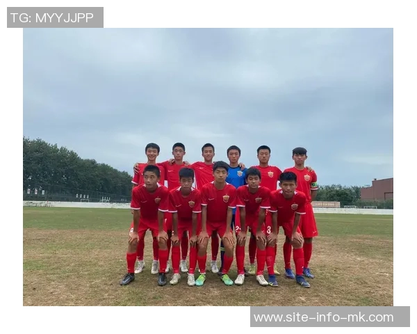 第一届中韩青少年足球精英对抗赛成功举办上海海港U15队荣获季军佳绩 第一届中韩青少年足球精英对抗赛成功举办上海海港U15队荣获季军佳绩